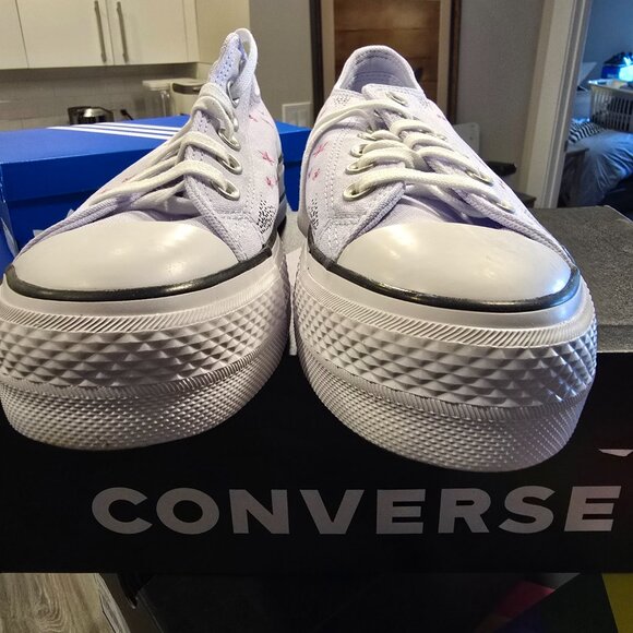 Converse Chuck Taylor All Star Lift Platform Low Top Shoes Women's Sz 7 A15004C - Picture 5 of 13